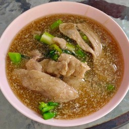 ราดหน้าเส้นใหญ่