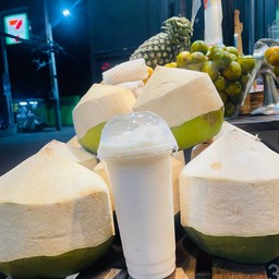 มะพร้าวปั่นนมสด