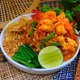 ผัดไทยPad thai noodle