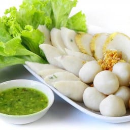 ลูกชิ้นอาหมวยเด้ง (เยาวราช)