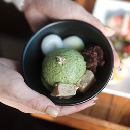 Matcha Mochi Ice Cream