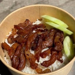 ข้าวหน้าหมูแดดเดียว