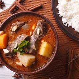 [อร่อยซ่ากับโค้ก] ข้าวมัสมั่นเนื้อ +  โค้ก ออริจินัล (ขวด)