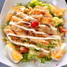 สลัดไก่กรอบ