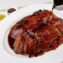 เป็ดย่างโฟร์ซีซั่น (จาน)
