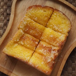 ขนมปังปิ้ง เนยน้ำตาล