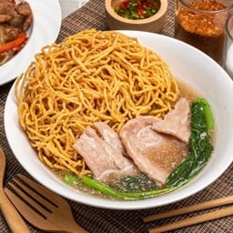 บะหมี่กรอบ ราดหน้าหมู