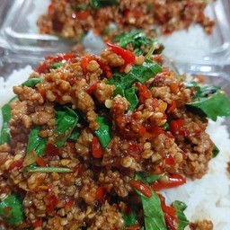 กะเพาซี๊ดซ้าด+ข้าว+ไข่ดาว