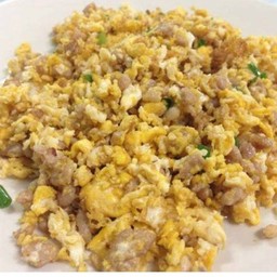 ไข่รวนหมูสับ ราดข้าว
