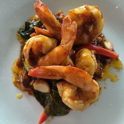 กระเพรากุ้ง (กับข้าว)