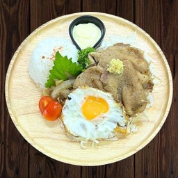 Grilled ginger pork plate(豚生姜焼き)