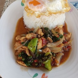 กระเพราไก่