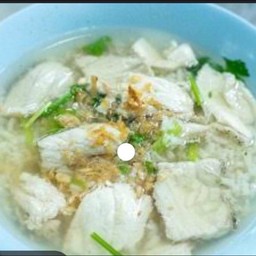 ข้าวต้มปลา (ปลากระพง)