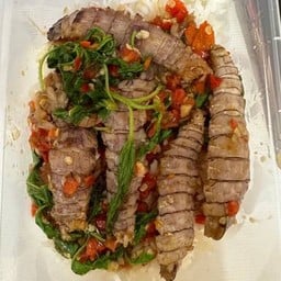 ข้าวกระเพรากั้ง