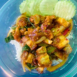 ผัดน้ำพริกเผาหมูกรอบ