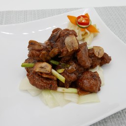 เนื้อผัดกระเทียม