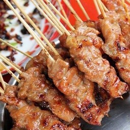 หมูปิ้งสูตรโบราณ 10 ไม้ +ข้าวเหนียว 2 ห่อ
