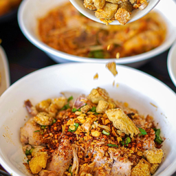 ก๋วยเตี๋ยวหมูต้มยำโบราณ