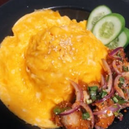 ข้าวยำไก่แซ่บ ไข่ข้น