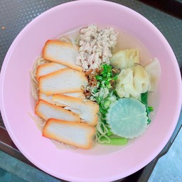 ร้านชายสี่บะหมี่เกี้ยวข้างเซเว่นฝั่งตรงข้ามโรงพยาบาลนางรอง ตรงข้ามโรงพยาบาลนางรอง