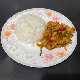 ข้าวหมูสามชั้นผัดพริกเผา