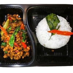 กะเพราหมูราดข้าวdeli