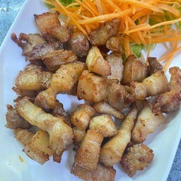 หมูสามชั้นคั่วเกลือ