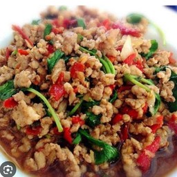 เป็นกับข้าวขนาดเล็กกะเพราหมูสับ