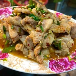 น้ำตกหมู