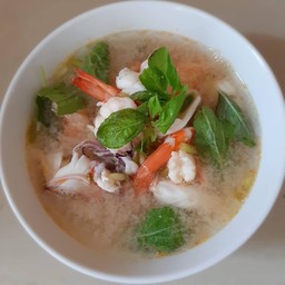 ต้มยำทะเลน้ำใส