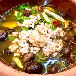 แกงเห็ดเผาะใส่ไข่มดแดง