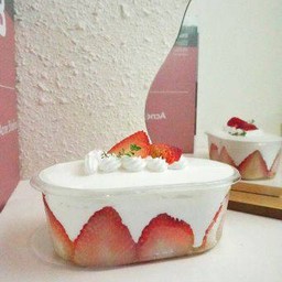 เค้กสตอเบอร์รี่ช็อทเค้ก Strawberry shortcake