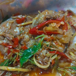 ผัดฉ่าปลาดุกสด