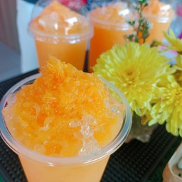 ชั้นหนึ่งน้ำส้มคั้นสดแท้100% ลำพูน