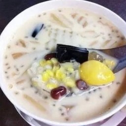 น้ำเต้าหู้ทรงเครื่อง