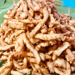 หมูทอดเมืองจันท์ หมู่บ้านรินทร์ทอง