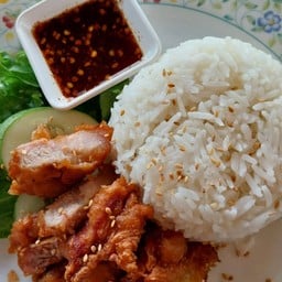 ข้าวหมูทอด