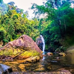 น้ำตกโยง