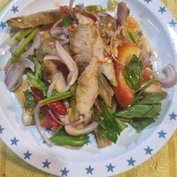 ยำคอหมูย่าง