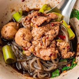 ป.ประทีป ก๋วยเตี๋ยวเรือสูตรดั้งเดิม หน้า รพ.อานันทมหิดล