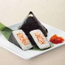 ข้าวปั้นห่อสาหร่ายปลาแซลมอน (1 ชิ้น)