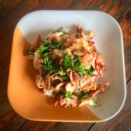 กะเพราเบคอน