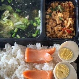 อาหารเป็นเซ็ต