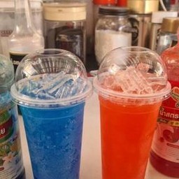 สตอเบอรี่โซดา