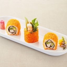 ข้าวห่อสาหร่ายไส้กุ้งปูอัดหน่อไม้ฝรั่งโรยไข่กุ้ง