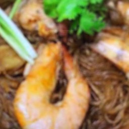 กุ้งอบวุ้นเส้น