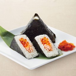 ข้าวปั้นห่อสาหร่ายไข่ปลาแซลมอน (1 ชิ้น)