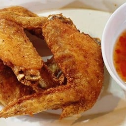 ปีกไก่ทอดกะเทียม