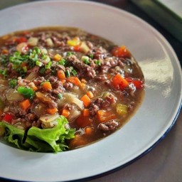 ก๋วยเตี๋ยวราดหน้าเนื้อสับ