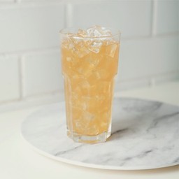 น้ำมะนาวผสมน้ำผึ้ง